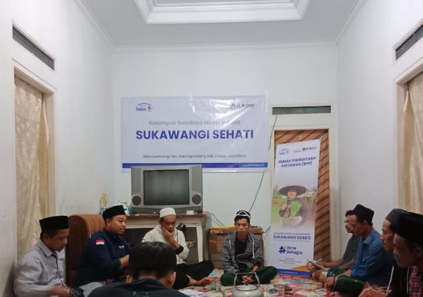 LAZ Al Azhar Gulirkan Bantuan Pembiayaan Pertanian di Desa Sukawangi Cianjur