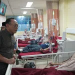 Wali Kota Cilegon Beri Motivasi Pasien Cuci Darah di RSK