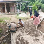 DPRKP Banten Selesaikan Pembangunan Jalan Paving Block di Kampung Kadugenep