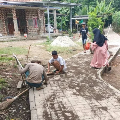 DPRKP Banten Selesaikan Pembangunan Jalan Paving Block di Kampung Kadugenep