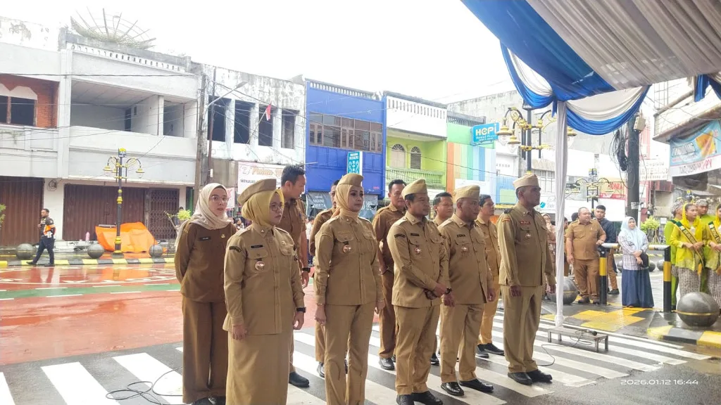 Diguyur Hujan, Pelantikan Pejabat Pemkot Serang Tetap Khidmat dan Sarat Makna