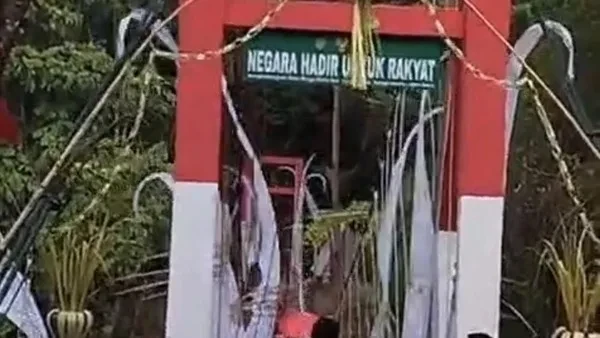 Jembatan Gantung Pongpet Ambruk Saat Dilewati Bupati, Tak Ada Korban Jiwa