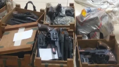 Polisi Dalami Bunker Misterius Usai Penemuan 995 Senjata Api di Lingkungan Sekolah