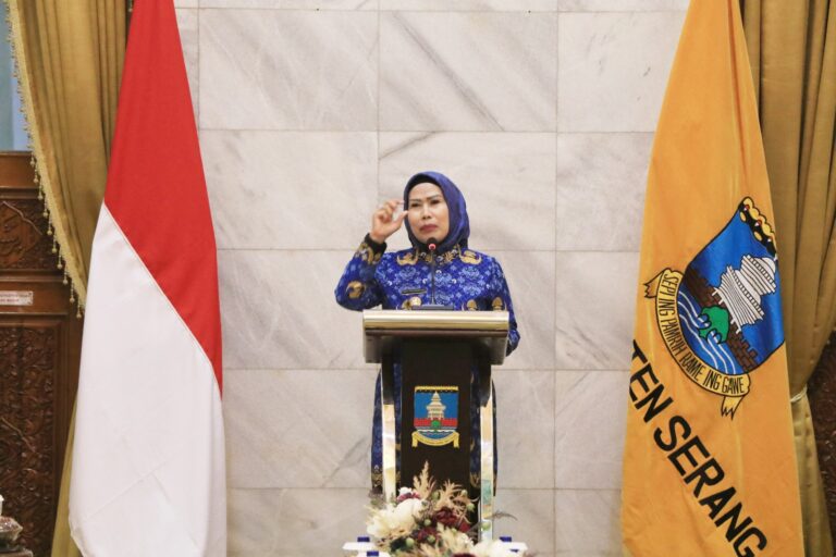 Bupati Serang Serahkan Bantuan Keuangan Parpol
