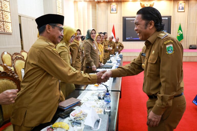 Rapat Inflasi, Pj Gubernur Banten Al Muktabar Fokuskan Pengendalian Harga Beras