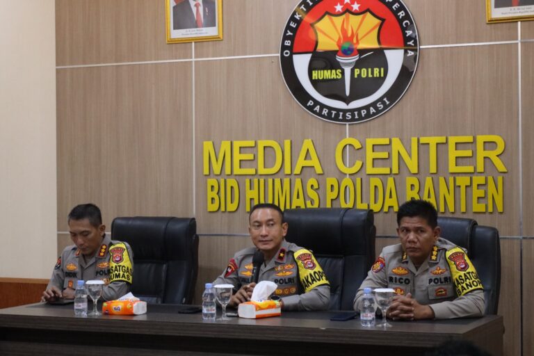 Wakapolda Banten Berikan Motivasi dan Arahan Kepada Personel Bidhumas Polda Banten