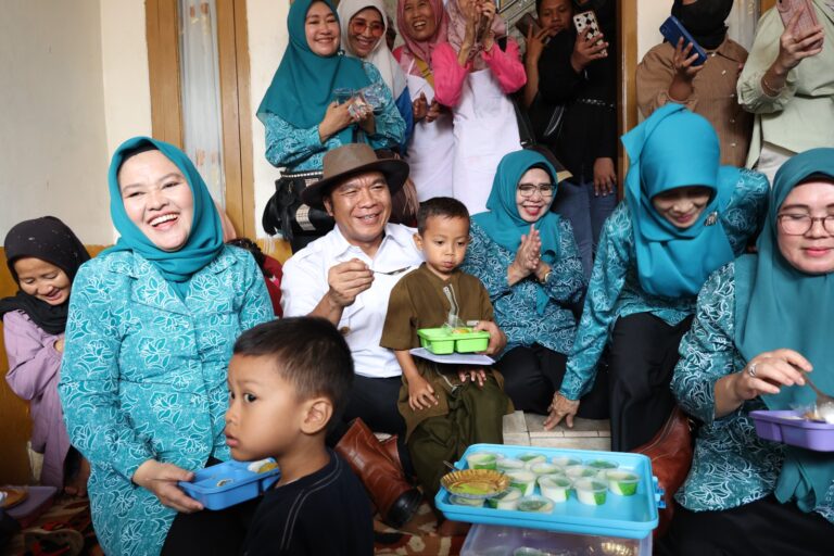 Pj Ketua TP PKK Provinsi Banten Tine Al Muktabar: Dapur PKK Untuk Bantuan Makanan Anak Stunting