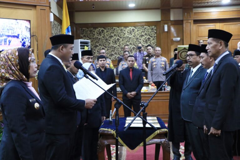 Hasil PAW, Tiga Anggota DPRD Kabupaten Serang Periode 2019-2024 Diresmikan
