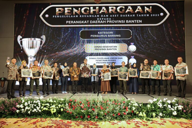Al Muktabar Beri Penghargaan Pengelolaan Keuangan dan Aset Daerah