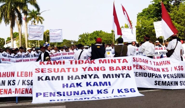Ratusan Pensiunan KS Group Demo, Tutut Hak Pensiun