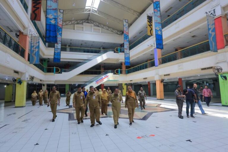 PJ Wali Kota Tangerang Sidak Lokasi Relokasi Pedagang Pasar Anyer