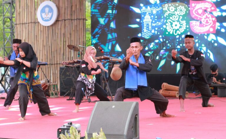 Daftar Kesenian Banten Yang Paling Populer