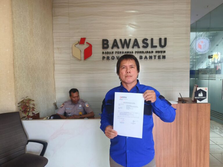 Adityawarman, Warga Serang, Mengajukan Laporan ke BAWASLU Banten tentang Dugaan Pelanggaran Netralitas ASN yang Diposting oleh Akun Instagram @pemprov.banten, Berikut Klarifikasinya!