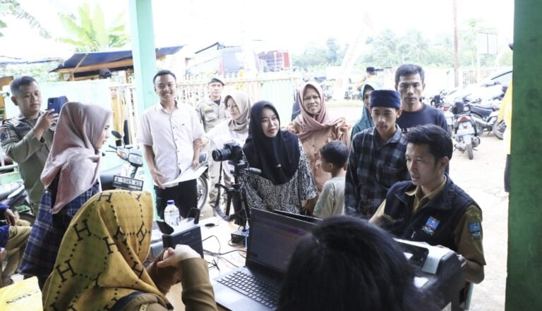 Disdukcapil Kabupaten Serang Lakukan Inovasi Pelayanan Jemput Bola: Perekaman e-KTP Capai 1.722 Siswa SMA dan SMK dalam Dua Bulan