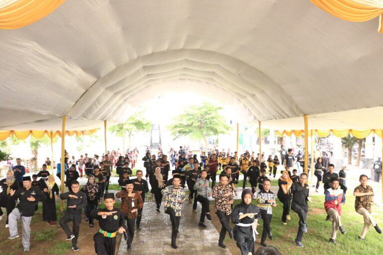 Mahasiswa UGM dan Pemerintah Serang Bersinergi dalam Pelestarian Silat Kaserangan