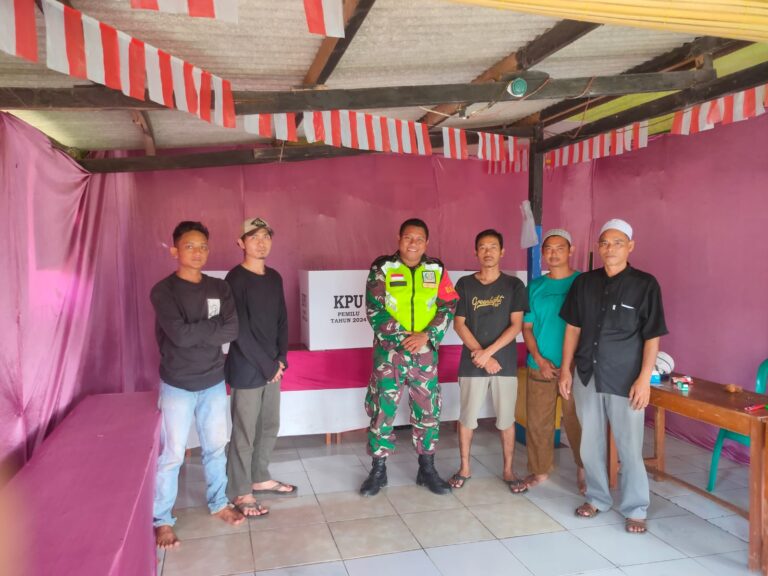 Babinsa Koramil 0602-12/Ciomas Pastikan Kesiapan TPS untuk Pemilu 2024