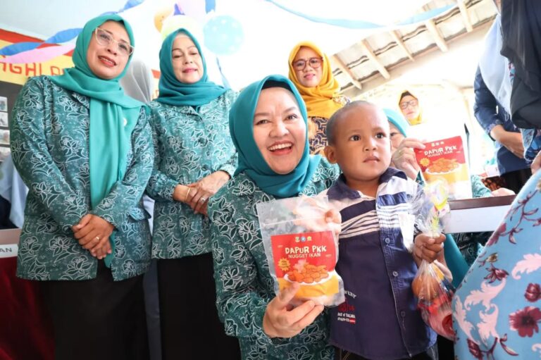 Pj Ketua TP PKK Provinsi Banten Ajak Ibu Hamil dan Balita Rutin Kunjungi Posyandu