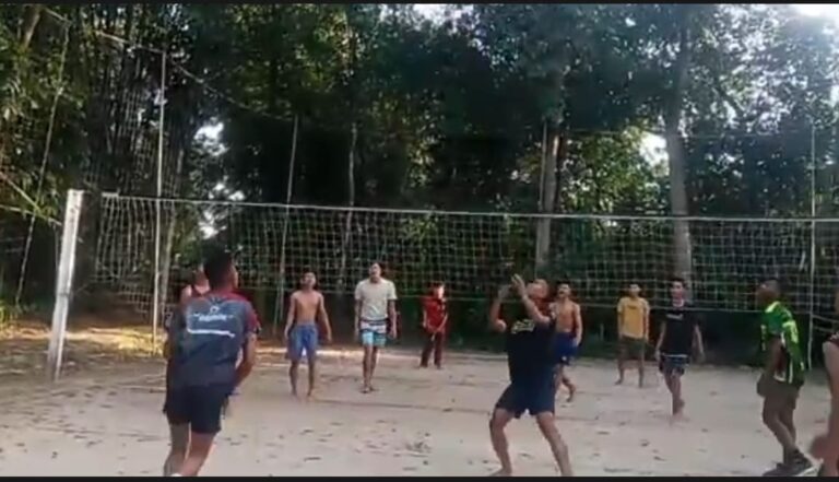 Satgas TMMD Ke-119 Kodim 0602/Serang Jalin Kebersamaan dengan Warga Melalui Olahraga Bola Voli