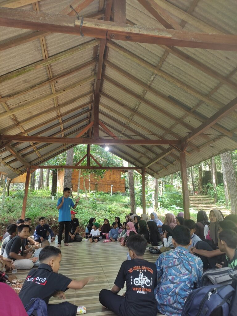 Serunya Outbound LAZ Al Azhar Yogyakarta: Membentuk Karakter Anak-Anak Bimbel di Tengah Alam Hutan Pinus Becici