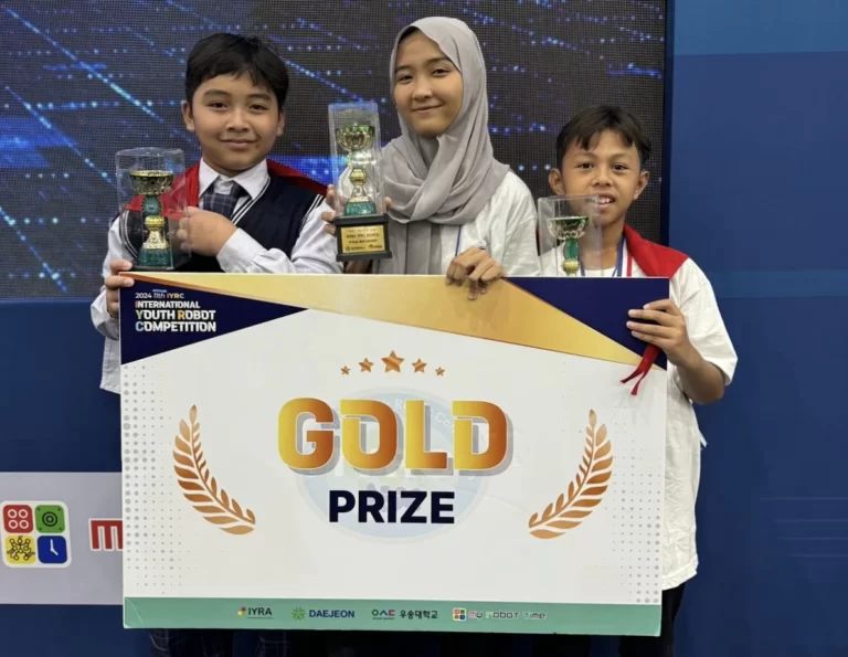 Tiga Tim Robotik Auladi Islami Raih Medali Emas dan Penghargaan Excellent di IYRC 2024