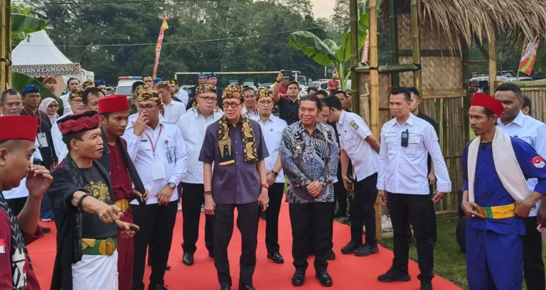 Menkumham Luncurkan 51 Desa Sadar Hukum dan Tekankan Pentingnya Hak Kekayaan Intelektual di Festival Layanan Hukum dan HAM