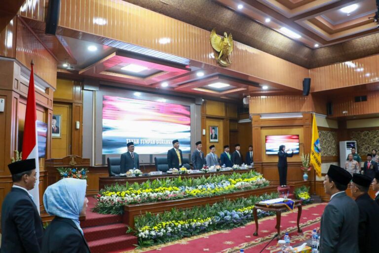 DPRD Kabupaten Serang Tetapkan Ratu Rachmatuzakiyah dan M. Najib Hamas Sebagai Bupati-Wakil Bupati Terpilih