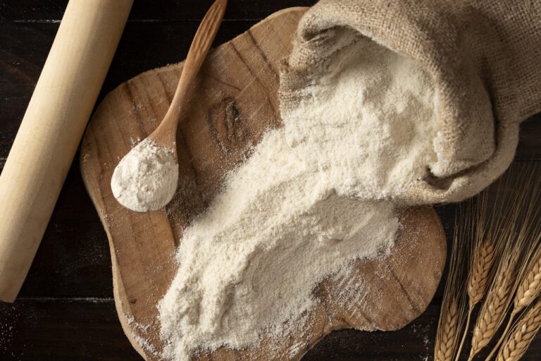 Jangan Asal Pakai Tepung Terigu! Yuk Kenali Perbedaannya Sebelum Digunakan