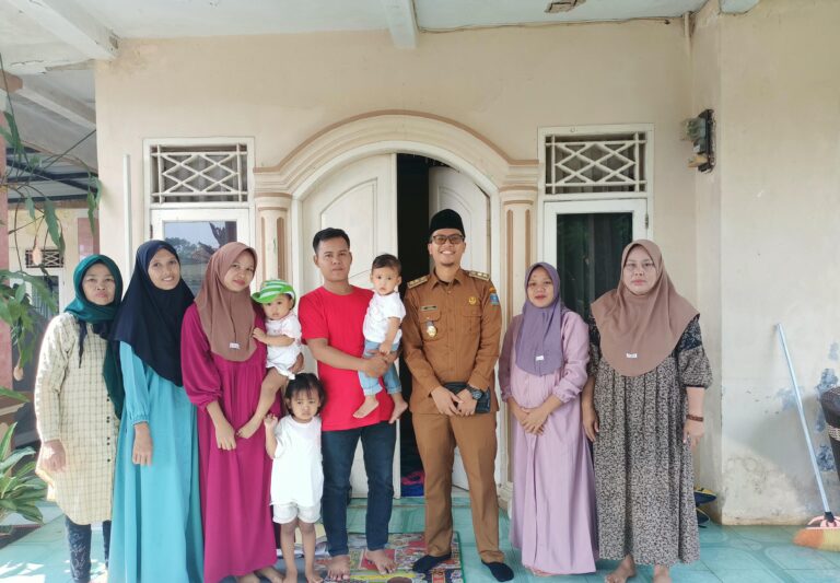 Kepala Desa Sindangheula Tinjau Langsung Kegiatan Posyandu di Kampung Pasagi Kembang