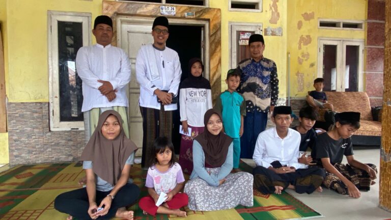 Jumat Keliling di Kp. Pesagi Pasir, Wujud Nyata Kepedulian Pemerintah Desa Sindangheula