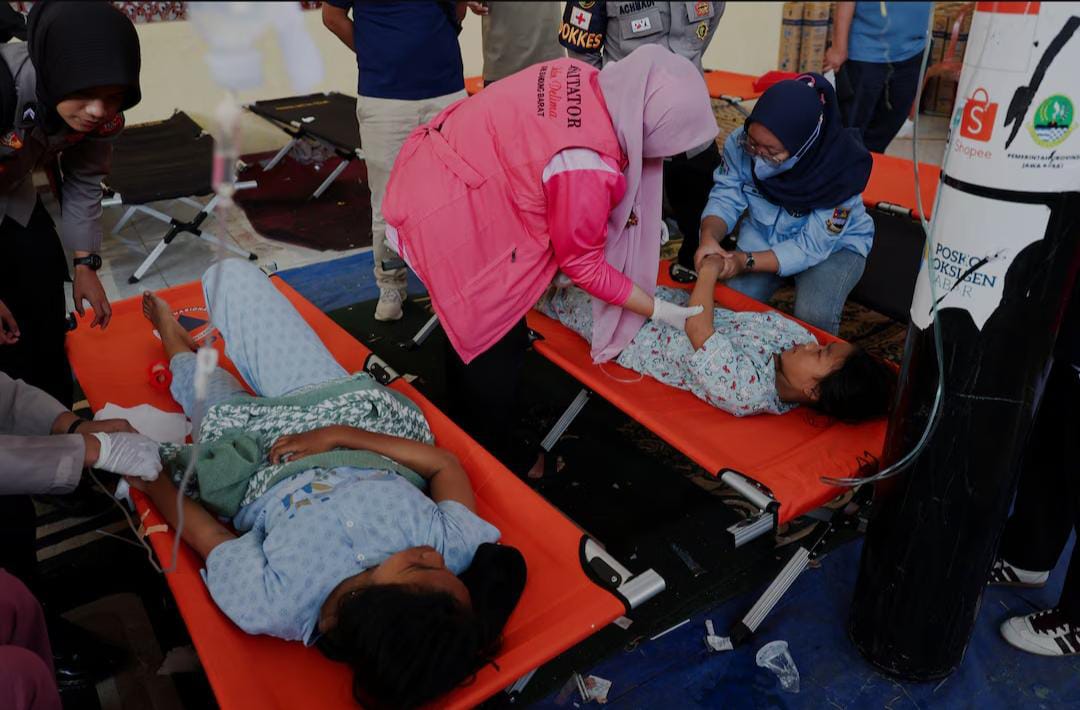 Program Makan Gratis Presiden Prabowo Diterpa Badai Keracunan, Ribuan Anak Jadi Korban