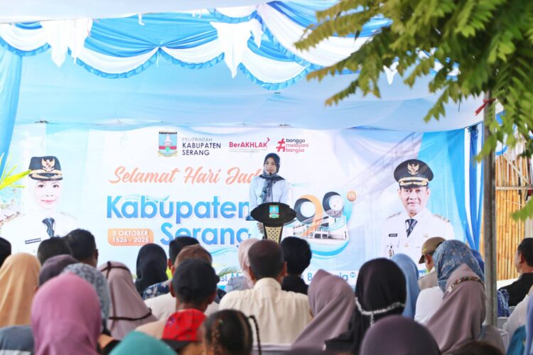 Bupati Serang Ratu Rachmatuzakiyah Catat Sejarah Kunjungi Desa Pulo Panjang