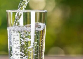 Minum Air Putih Sebelum Tidur, Manfaatnya Lebih Besar dari yang Kamu Kira