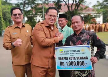 Pemkot Serang Beri Penghargaan kepada ASN Purna Bakti, Sekda: Tetap Jadi Teladan dan Sumber Inspirasi