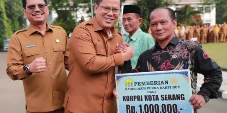 Pemkot Serang Beri Penghargaan kepada ASN Purna Bakti, Sekda: Tetap Jadi Teladan dan Sumber Inspirasi