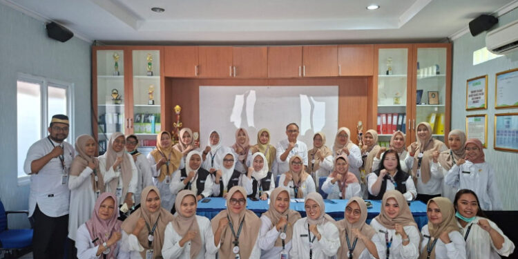 Tim TPCB Anggrek Lakukan Pembinaan dan Pemantauan Akreditasi di UPTD Puskesmas Sukamulya