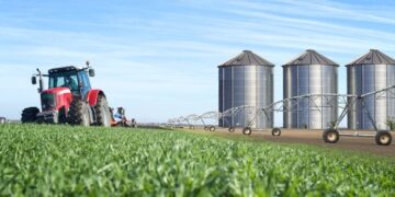 Dari Sawah ke Pabrik: Peran Agroindustri dalam Hirilisasi Pertanian sebagai  Kunci Ketahanan Pangan