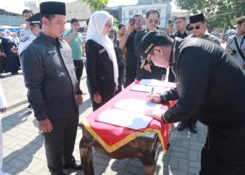 Wali Kota Serang Lantik 269 Pejabat di Pasar Kepandean, Tekankan Kinerja dan Disiplin ASN