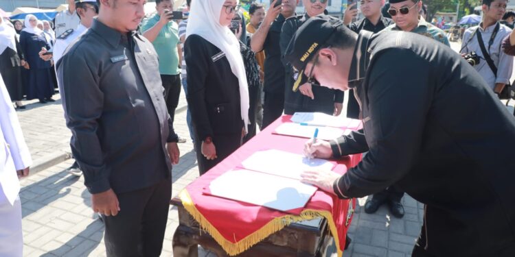 Wali Kota Serang Lantik 269 Pejabat di Pasar Kepandean, Tekankan Kinerja dan Disiplin ASN