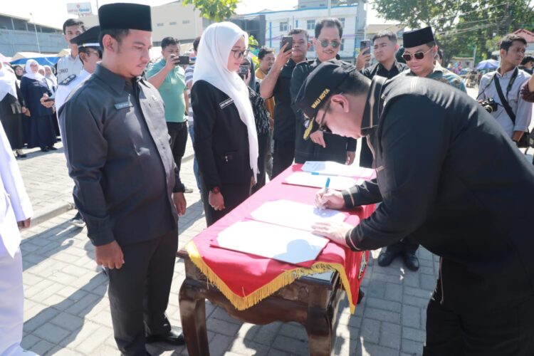 Wali Kota Serang Lantik 269 Pejabat di Pasar Kepandean, Tekankan Kinerja dan Disiplin ASN