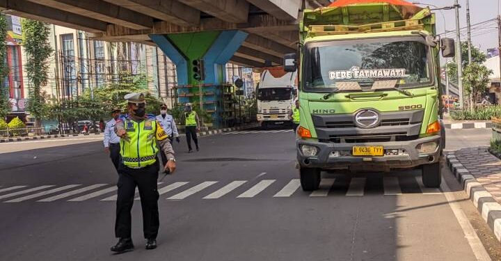 Truk Tanah dan Proyek Kian Diawasi! Pemkot Tangerang Tegas Batasi Lalu Lintas Kendaraan Berat di Kawasan Kota