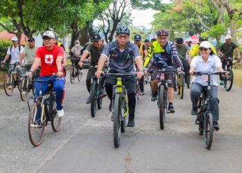 Serunya Gowes dan Kerja Bakti Massal di Batuceper! Pemkot Tangerang & KLH RI Kompak Jaga Lingkungan Perkotaan