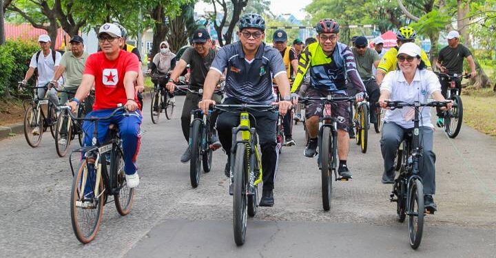 Serunya Gowes dan Kerja Bakti Massal di Batuceper! Pemkot Tangerang & KLH RI Kompak Jaga Lingkungan Perkotaan