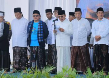 Gema Takbir dan Semangat Santri Guncang Taman Elektrik, Wali Kota Sachrudin: “Santri Harus Kuasai Teknologi dan Jadi Penggerak Peradaban”