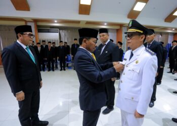 Perkuat Birokrasi, Wali Kota Tangerang Lantik 112 Pejabat Baru: “Langsung Adaptasi dan Layani Masyarakat dengan Baik”