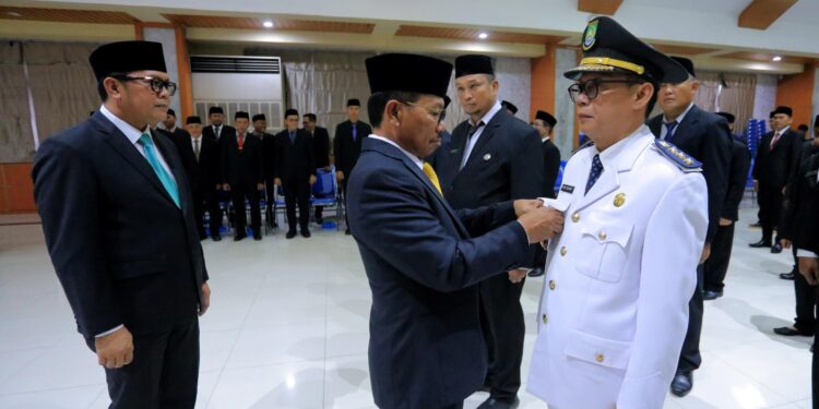 Perkuat Birokrasi, Wali Kota Tangerang Lantik 112 Pejabat Baru: “Langsung Adaptasi dan Layani Masyarakat dengan Baik”