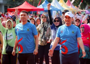 Wakil Gubernur Banten Ajak Masyarakat Hidup Sehat Lewat Senam Massal HUT ke-25 Provinsi Banten