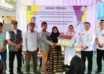 Wujudkan Hunian Layak, Pemkab Tangerang Rampungkan 1.190 Rumah RTLH — Wabup Intan Serahkan 10 Unit di Pakulonan Barat