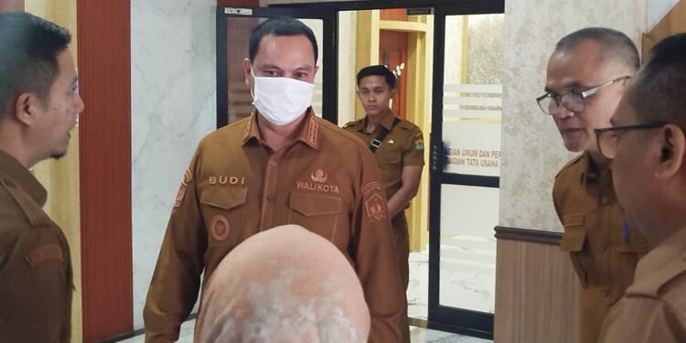 Pemkot Serang Bahas Strategi Dongkrak PAD, Wali Kota Gelar Rapat Bersama Pejabat Eselon II