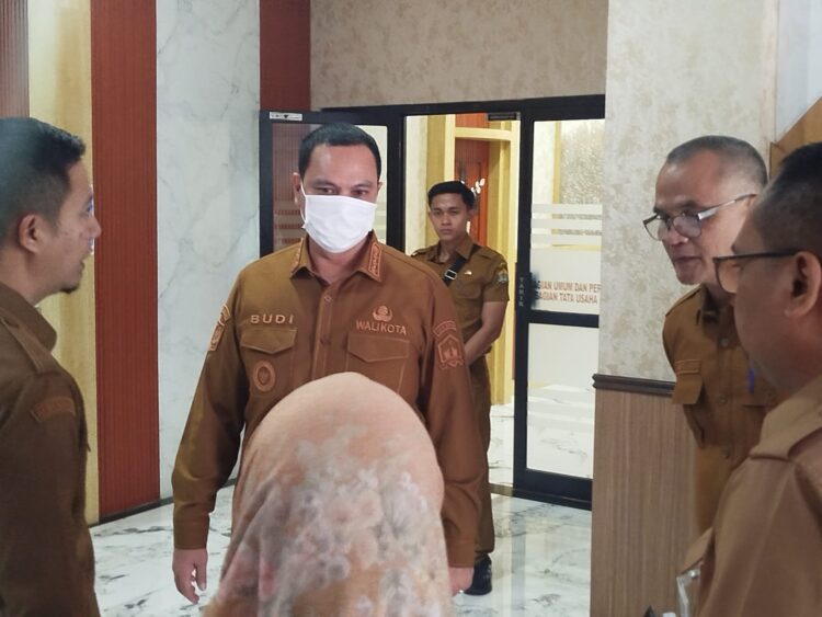 Pemkot Serang Bahas Strategi Dongkrak PAD, Wali Kota Gelar Rapat Bersama Pejabat Eselon II