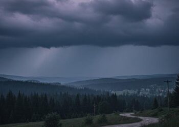 BMKG Prakirakan Hujan Ringan hingga Petir Guyur Banten Hari Ini
